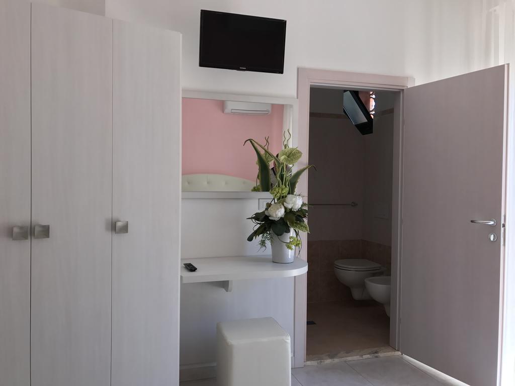 Hotel Gambrinus Rimini Eksteriør bilde