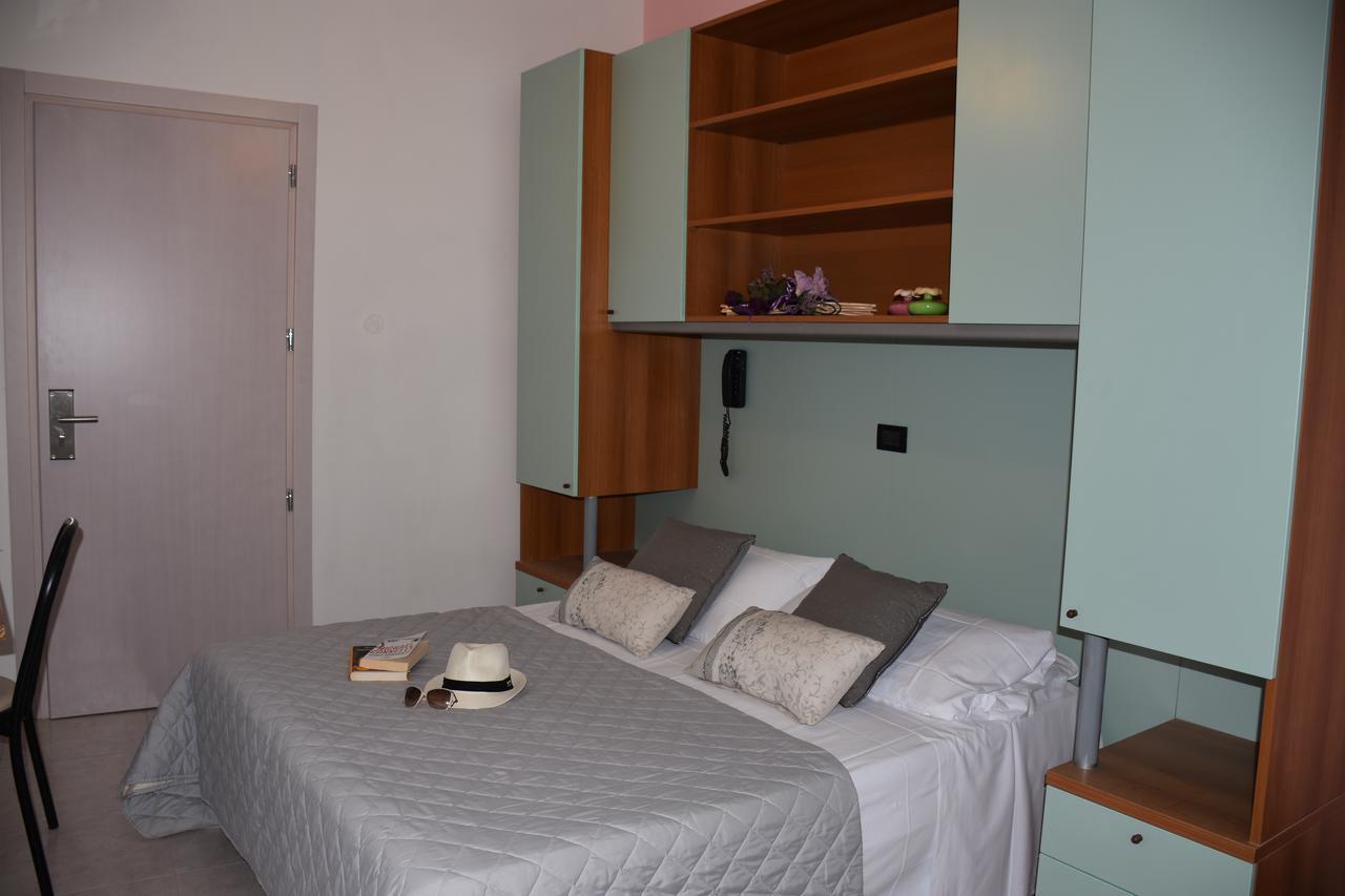 Hotel Gambrinus Rimini Eksteriør bilde