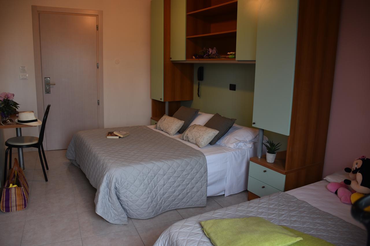 Hotel Gambrinus Rimini Eksteriør bilde