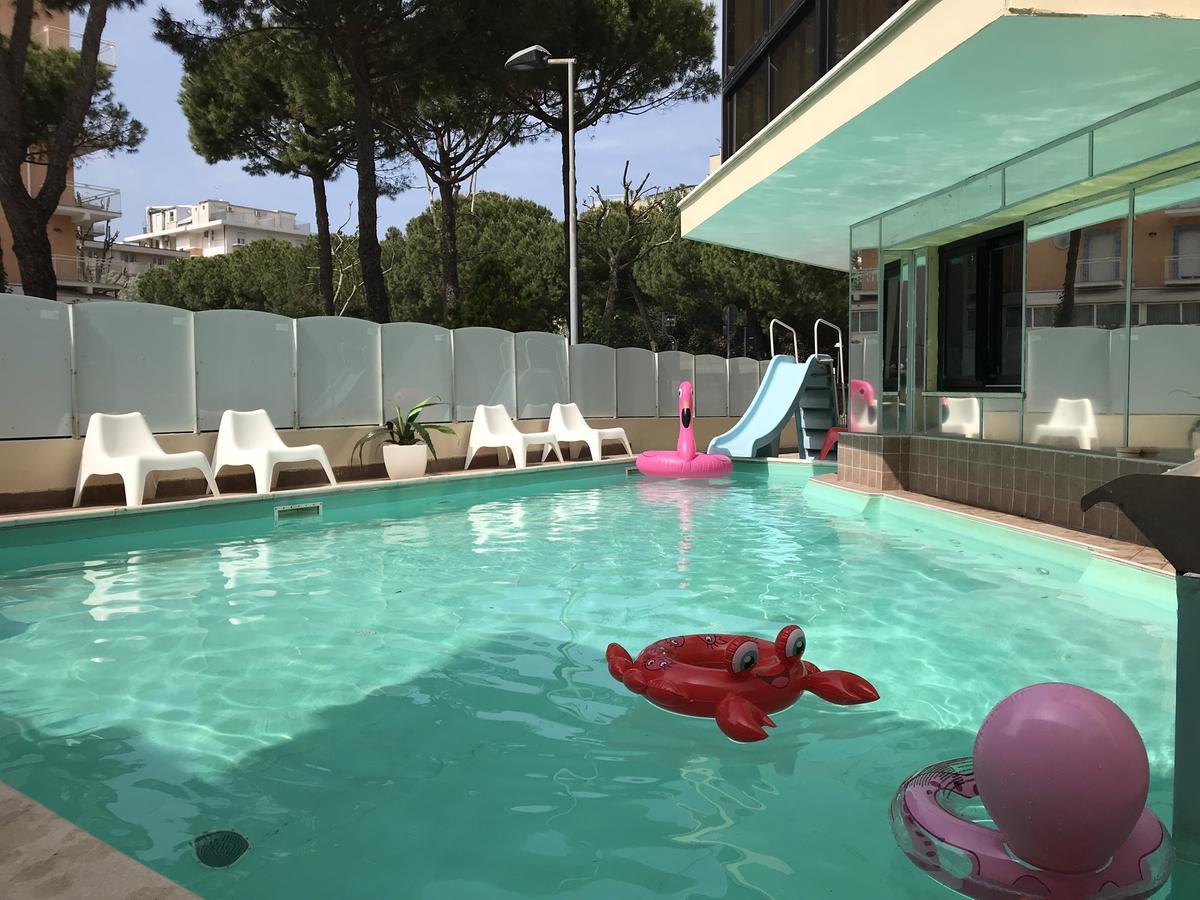Hotel Gambrinus Rimini Eksteriør bilde