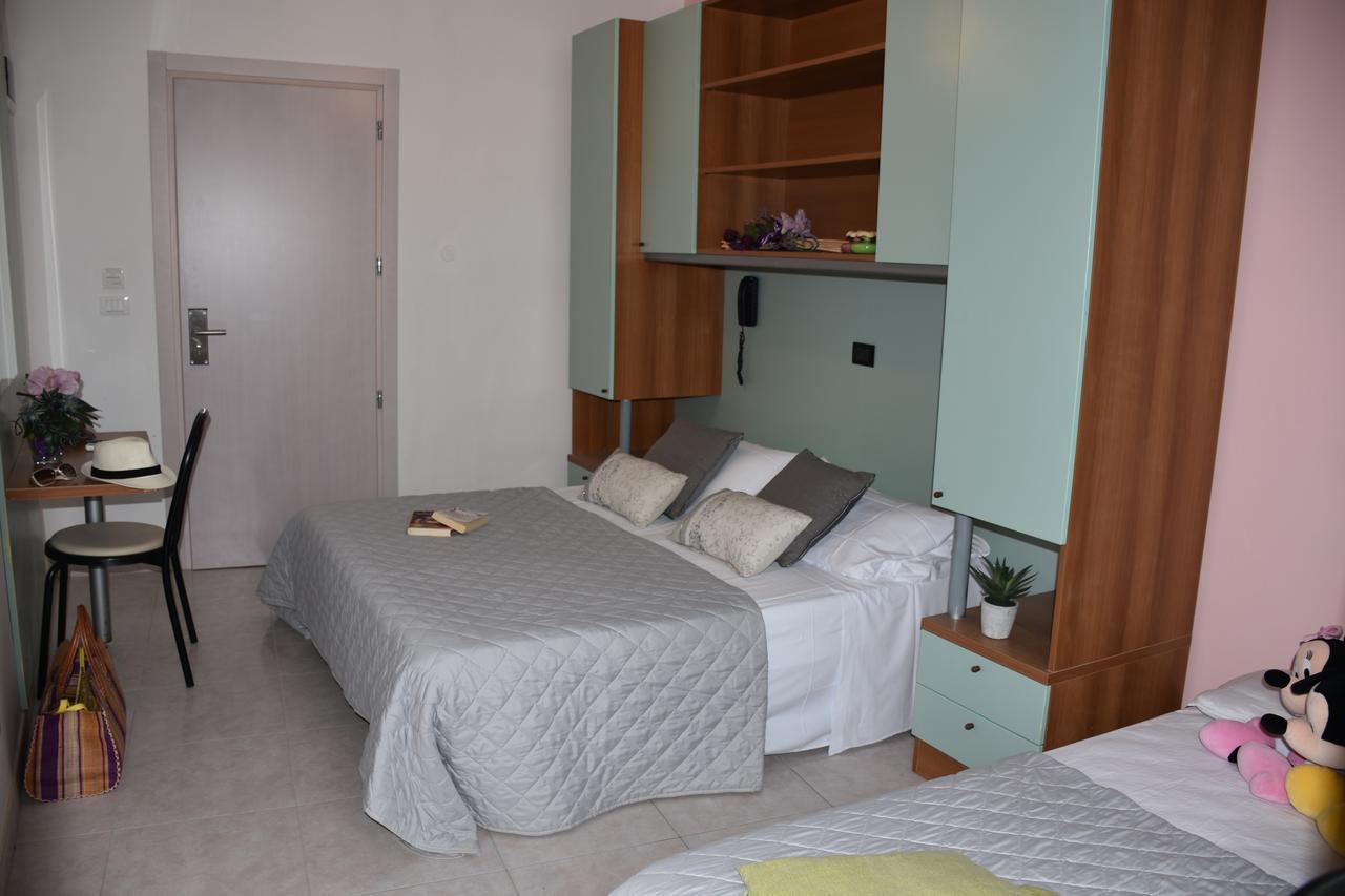 Hotel Gambrinus Rimini Eksteriør bilde